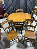 Round Dining Table with (3) Leaves and (6) Chairs***HEAVY ITEM***READ DETAILS ON PICK UP POLICY***