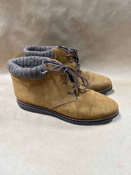 Womens SIZE 10 L.L. Bean Boots With Box