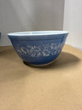 Set Of 3 Colonial Mist Blue And White Daises 401 // 402 Nesting Bowls