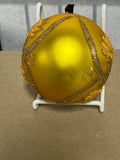 Waterford Vintage Holiday Heirlooms Frosted Glass Ball Ornament D