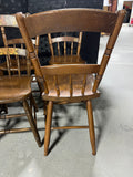 Round Dining Table with (3) Leaves and (6) Chairs***HEAVY ITEM***READ DETAILS ON PICK UP POLICY***