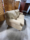 FlexSteel Sofa***HEAVY ITEM***READ DETAILS ON PICK UP POLICY***