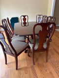 Drexel Dining Table with 2 Leaves, Table Pads and 8 Chairs***HEAQVY ITEM***READ DETAILS ON PICK UP POLICY***