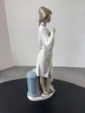 (A) Lladro Spain 5197 Female Physician Porcelain Figurine AS IS (READ DESCRIPTION CAREFULLY)