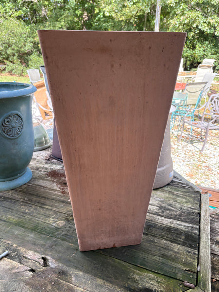 D-Plow & Hearth Large Faux Terracotta Planter