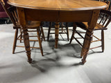 Round Dining Table with (3) Leaves and (6) Chairs***HEAVY ITEM***READ DETAILS ON PICK UP POLICY***