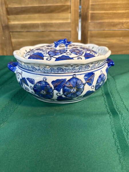 Blue And White Floral Pot With Lid