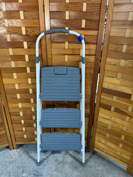 Cosco Step Ladder