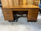 Executive Desk ***HEAVY ITEM***READ DETAILS ON PICK UP POLICY***