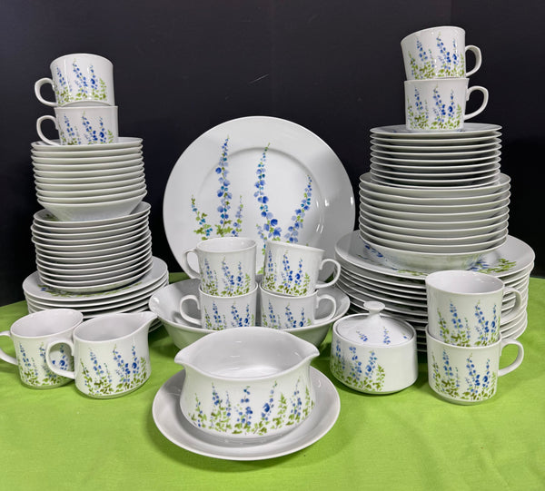 77-Piece Mikasa Japan L9001 Blue Bells China Set