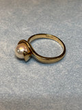 10K & Pearl Ring (2.78g) - Size 6.  See description