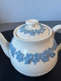 (B) Wedgwood Lavender on Cream Shell Edge Lidded Teapot
