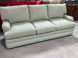 Thomasville Sofa***HEAVY ITEM***READ DETAILS ON PICK UP POLICY***