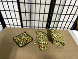 Pinecone Apron and Oven Mitts Set