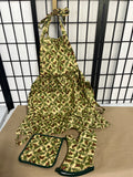 Pinecone Apron and Oven Mitts Set