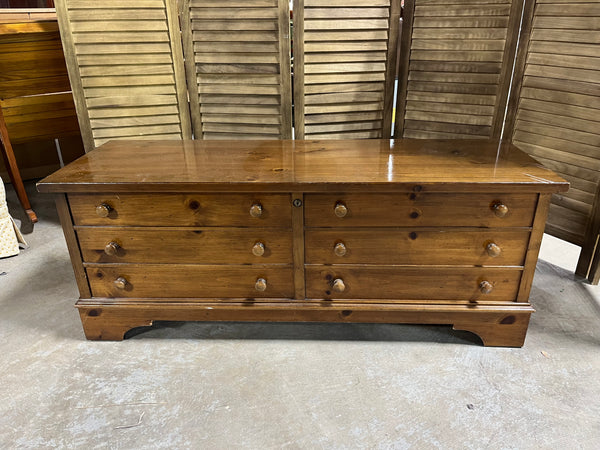 Lane Cedar Chest with Faux Drawer Front