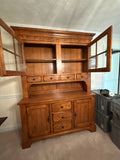 Liberty Furniture Industries Inc. 2 PC Oak Hutch***HEAVY ITEM***READ DETAILS ON PICK UP POLICY***