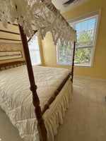 Ethan Allen Full Size Canopy Bed; Comes with rails, slats, canopy frame and canopy