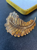 14K Gold Texture Detailed Vintage Feather Brooch in Box