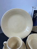 (B) Homer Laughlin Fiestaware 5-Piece Ivory Place Setting in Box