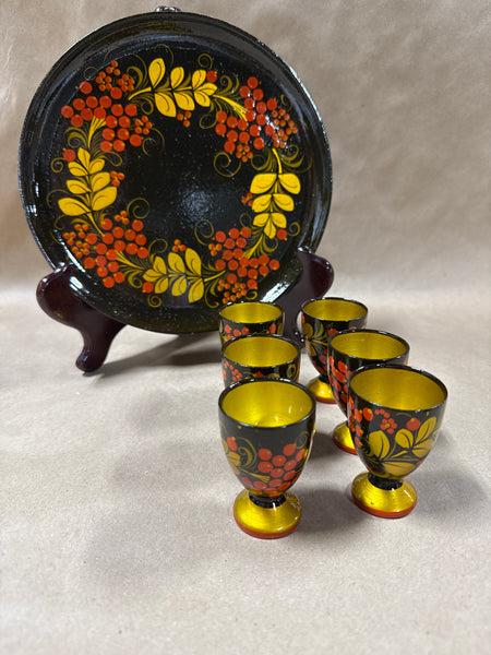 Lacquered Wood Tray With 6 Mini Goblets
