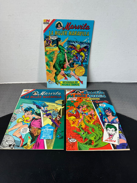 (G) Trio of Vintage La Mujer Maravilla Comics