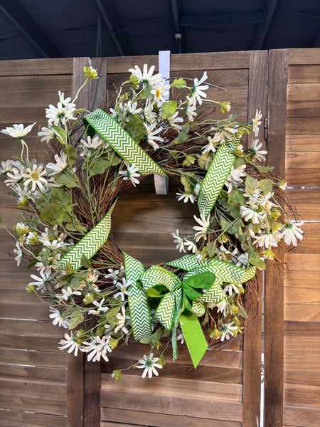 Grapevine Wreath w/Faux Daisies