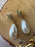 Pair of Vintage Faux Pearl & Gold Tone Earrings (E)
