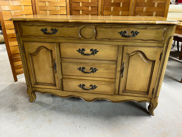 Fancher Buffet ***HEAVY ITEM***