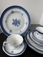 13-Piece Wedgwood England Georgetown Collection Springfield China Set