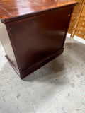 Stoneleigh Server on Casters***HEAVY ITEM***READ DETAILS ON PICK UP POLICY***