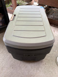 Rubbermaid Storage Chest