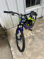 Mongoose Scepter Bike with Helmet