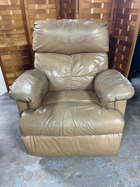 A-The BarcaLounger Co. Leather Reclining Chair***HEAVY ITEM***