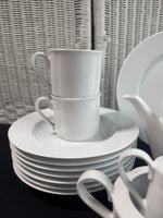 34-Piece Villeroy & Boch Switch 1 White Porcelain China Set