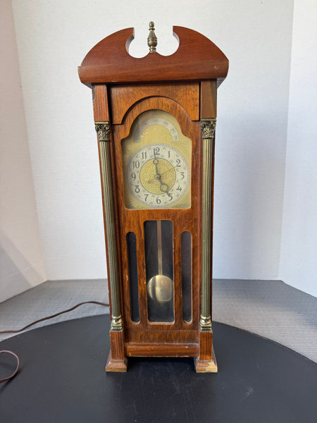 United Metal Goods Vintage Electric Pendulum Clock