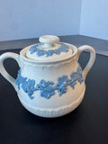 (E) Wedgwood Lavender on Cream Shell Edge Creamer & Lidded Sugar Bowl