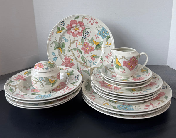 17-Piece Villeroy & Boch Chintz China Set