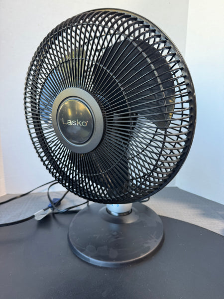 Lasko Black 3-Speed Oscillating Fan (WORKS)