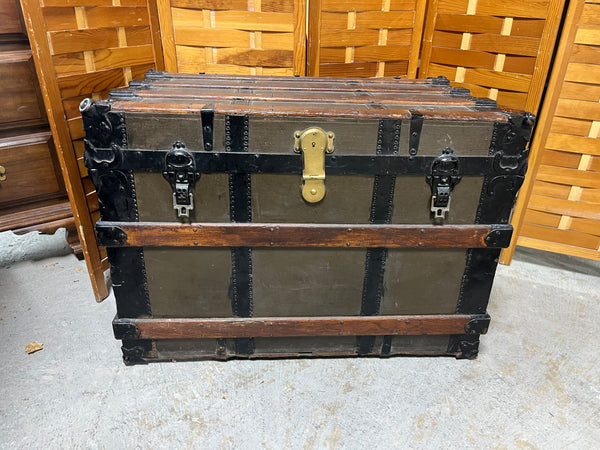 Henry Likly Co. Steamer Trunk