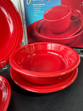 (H) Homer Laughlin Fiestaware 5-Piece Scarlet Place Setting in Box