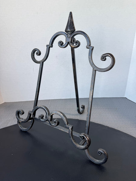 Metal Scroll Gate Style Display Easel