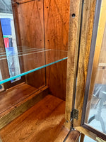 American of Martinsville Lighted Curio with (4) Glass Shelves ***HEAVY ITEM***