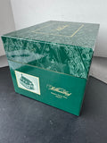 (D) Lang and Wise Colonial Williamsburg Margaret Hunter Shop Lighted Building in Box (WORKS)