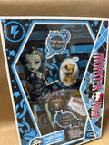 Monster High Frankie Stein & Watzit First Wave - Appears Unused (A)