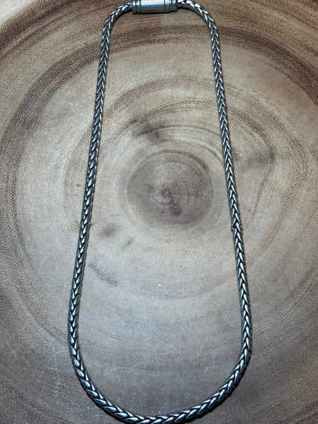 Silver Tone Choker with Magnetic Clasp