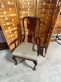 Drexel Dining Table with 2 Leaves, Table Pads and 8 Chairs***HEAQVY ITEM***READ DETAILS ON PICK UP POLICY***