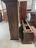 Two Piece China Hutch***HEAVY ITEM***READ DETAILS ON PICK UP POLICY***