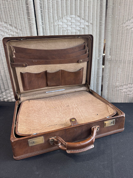 Hartmann Luggage Vintage Brown Leather Executive Briefcase with Keys