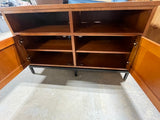 TV Stand***HEAVY ITEM***READ DETAILS ON PICK UP POLICY***
